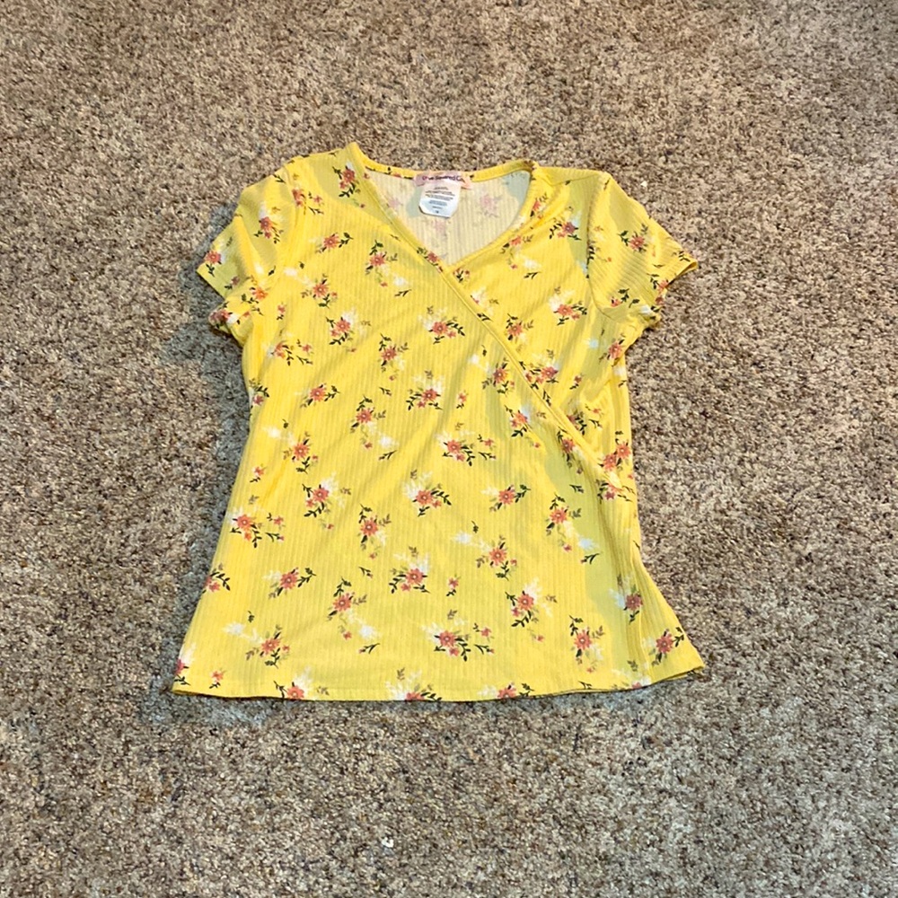 Size 10 95% polyester 5% spandex love Squared Girls yellow flower shirt